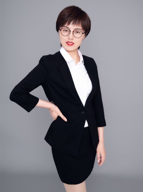 ​王书垚律师，女，毕业于西南政法大学，2015年取得法律职业资格证书，2018年6月取得律师执业证，现为甘肃赛莱律师事务所专职律师。