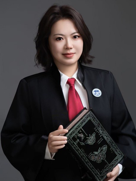 朱晓梅,女,1986年5月出生,兰州大学法律硕士,现为甘肃赛莱律师事务所专职律师。