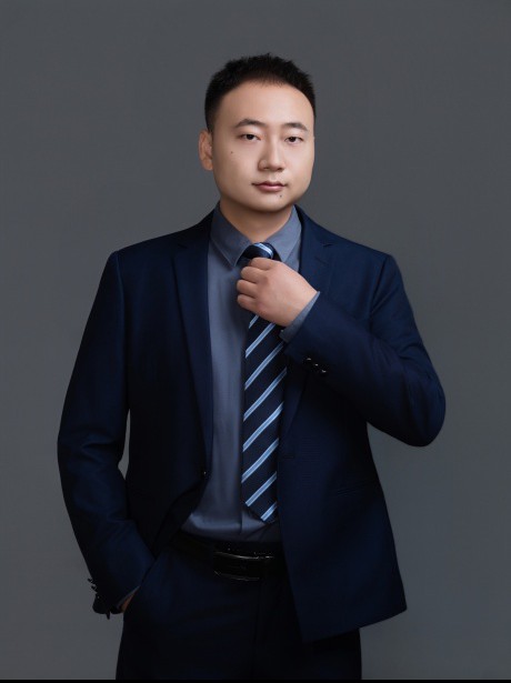 姜关斌律师，男，从事律师职业6年。现为甘肃赛莱律师事务所专职律师，现担任兰州市律师协会刑事专业委员会委员、兰州市律师协会民商事专业委员会委员。