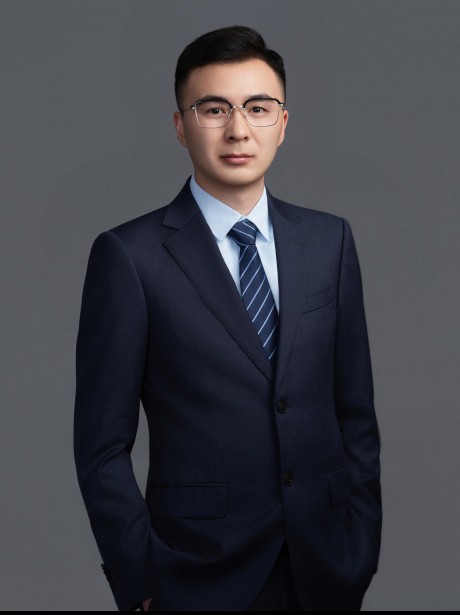 马建平律师，男，毕业于甘肃政法大学，民商法专业，2016年通过国家司法考试后从事律师行业，现为甘肃赛莱律师事务所专职律师。