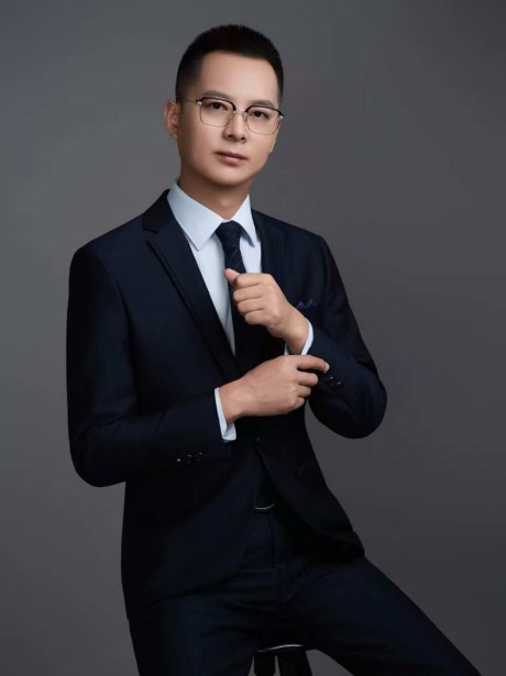 李繁律师，男，2015年执业至今，现为甘肃赛莱律师事务所专职律师。