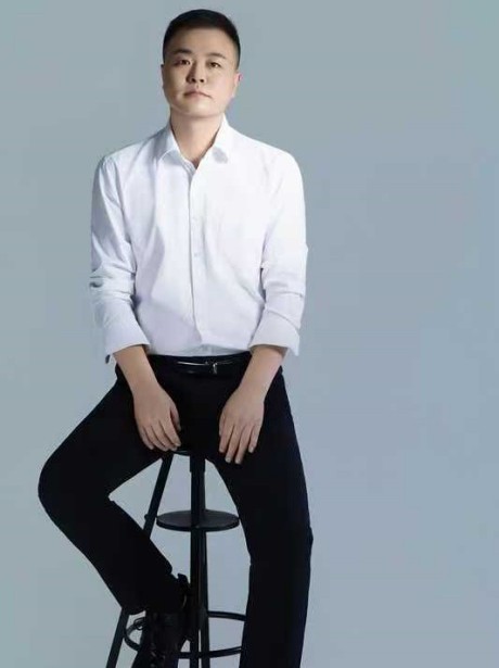 陈进军律师，毕业于甘肃政法大学，现为甘肃赛莱律师事务所专职律师。